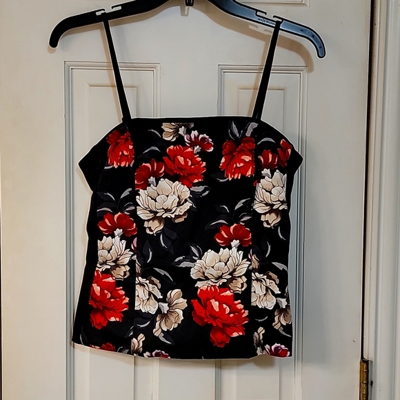 WHBM Bustier Style top Size 2. Like new condition. - Picture 3 of 5